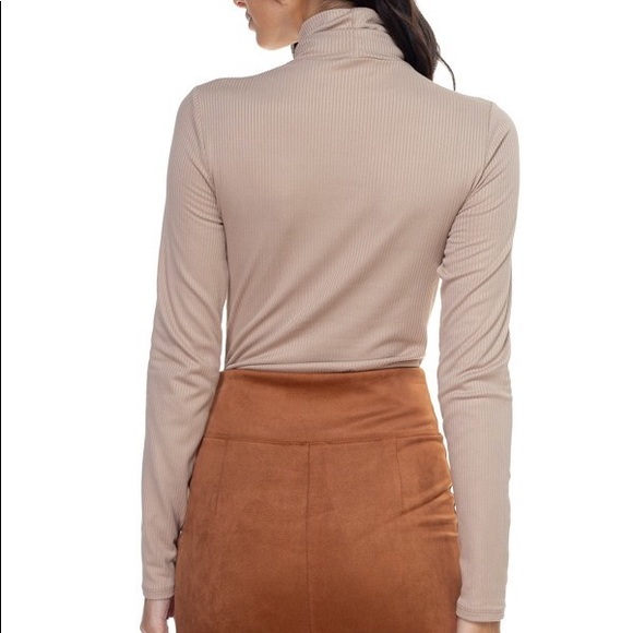 Turtleneck Bodysuit Taupe - Picture 4 of 5